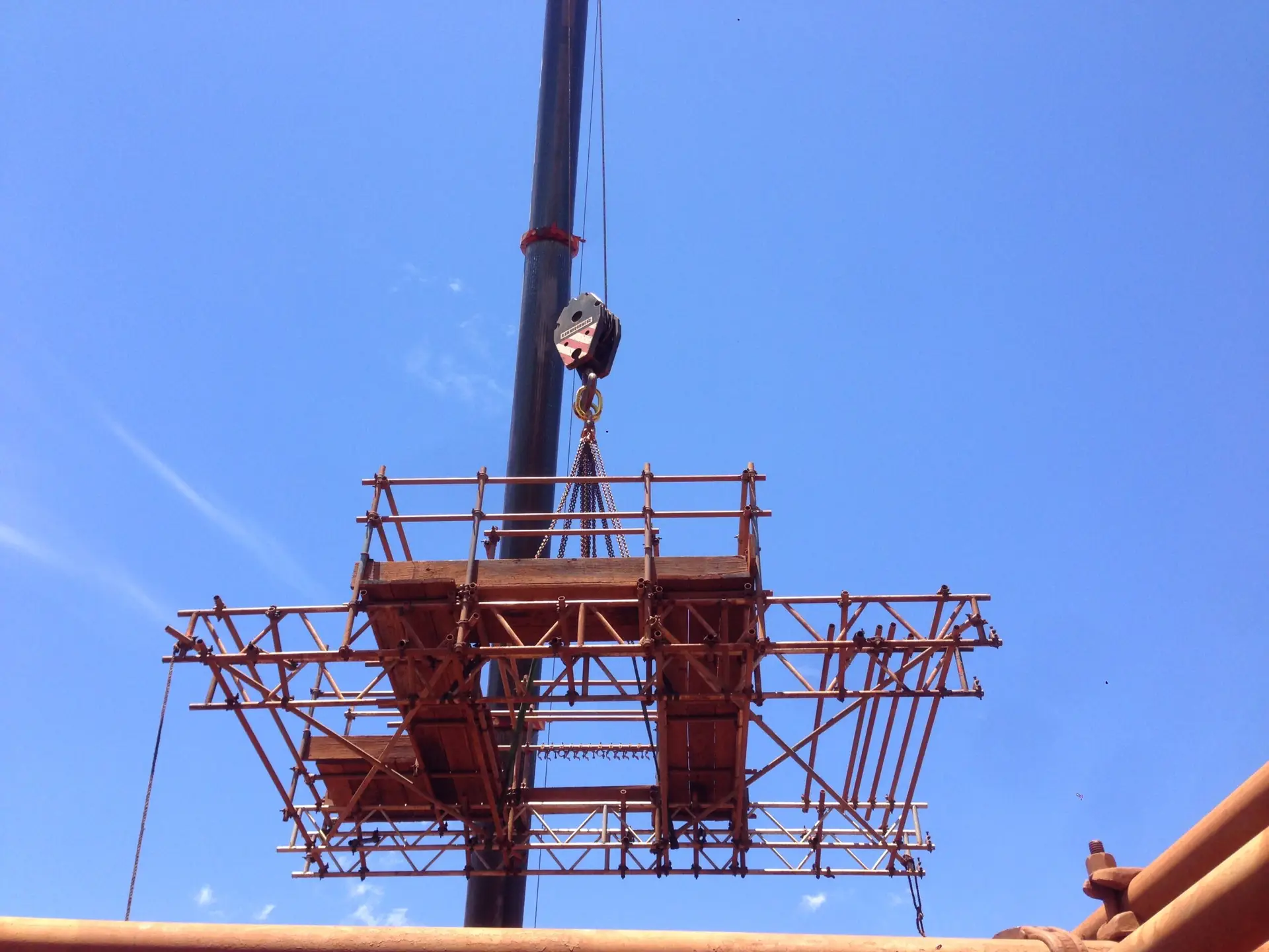 Custom Tube and clip scaffold, Craneable